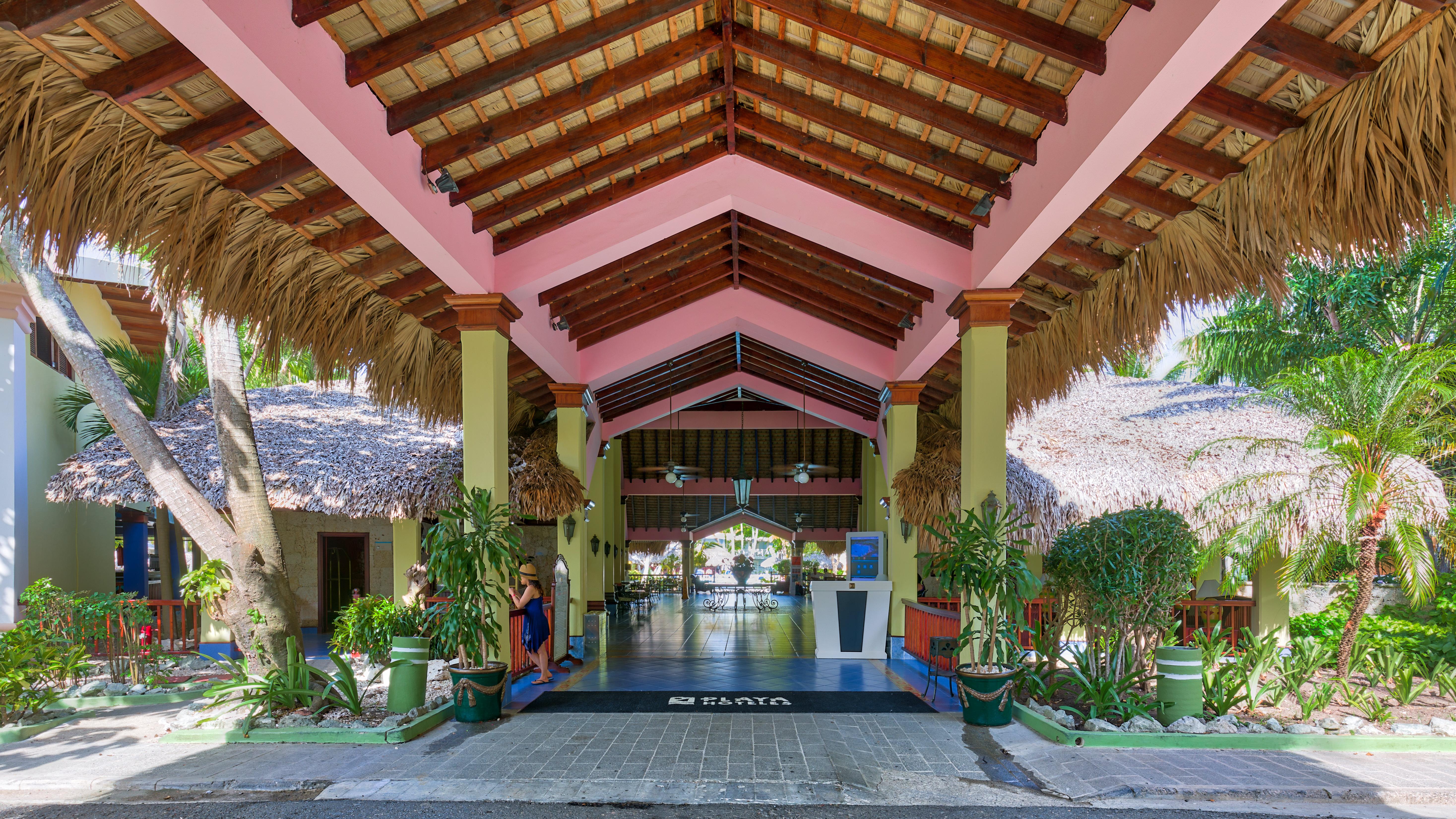 Playabachata Puerto Plata Exterior photo Entrance to the resort